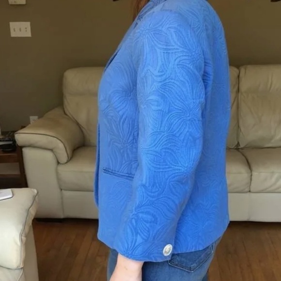 NWT. Talbots 4 Blue Floral Jacquard Knit Blazer. - Picture 11 of 15